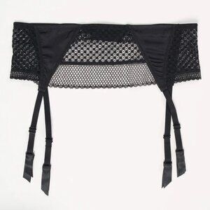 Bella Garter Belt | Black | Medium